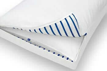 Casper pillow unzipped showing inner pillow